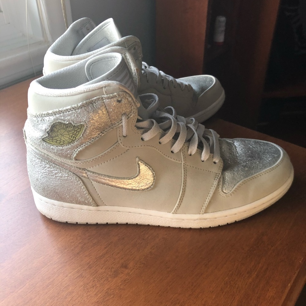Jordan 1 Retro Silver Anniversary